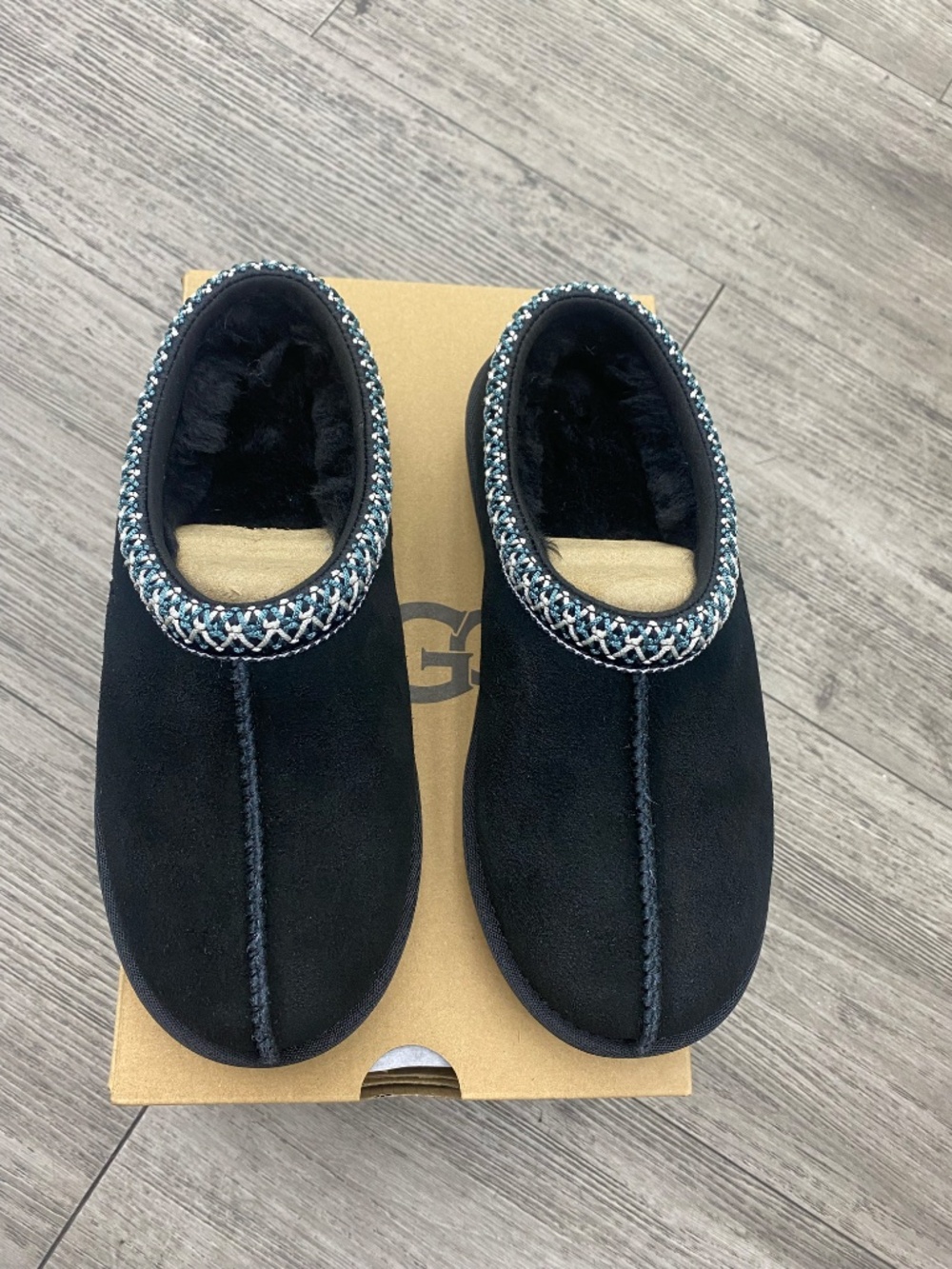 UGG Tasman II Kids Black Suede Slippers Moccasin Slip-On Description: Brand: UG